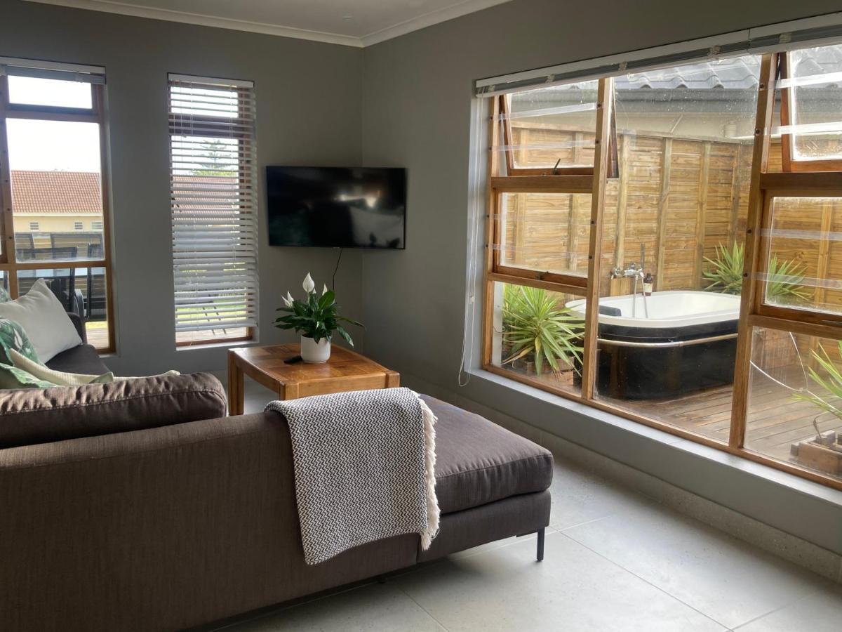 Becks At The Bay Loadshedding Free Mossel Bay Exterior foto